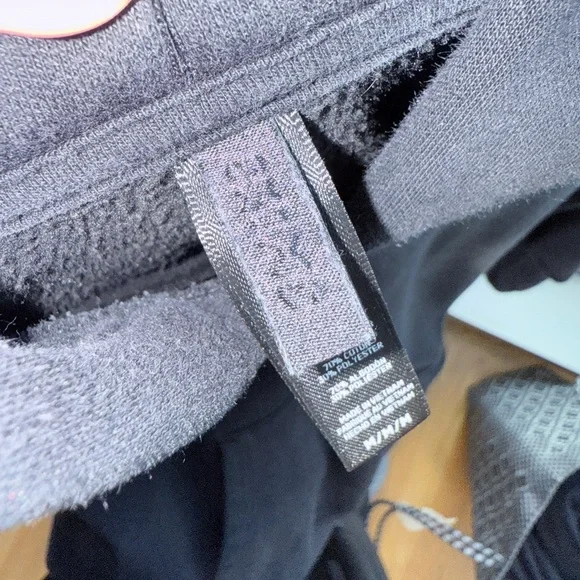 SKIMS Cotton Fleece Classic Hoodie – Onyx – Size M - Picture 2 of 4